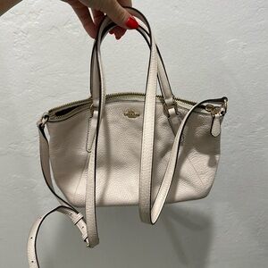 Vintage Coach crossbody bag